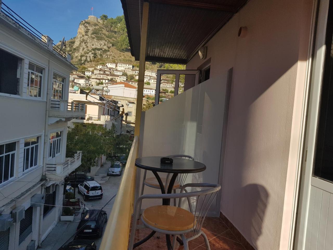 Apartment Donend Berat Dış mekan fotoğraf