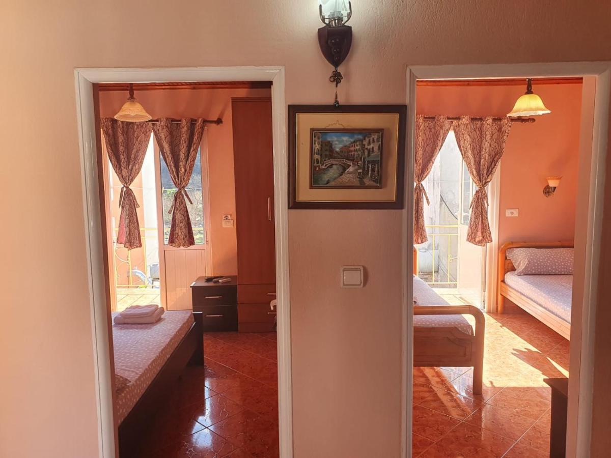 Apartment Donend Berat Dış mekan fotoğraf