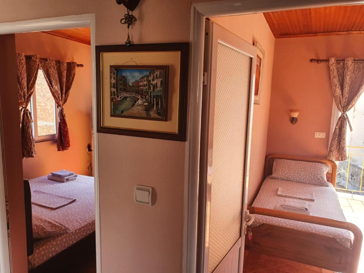 Apartment Donend Berat Dış mekan fotoğraf